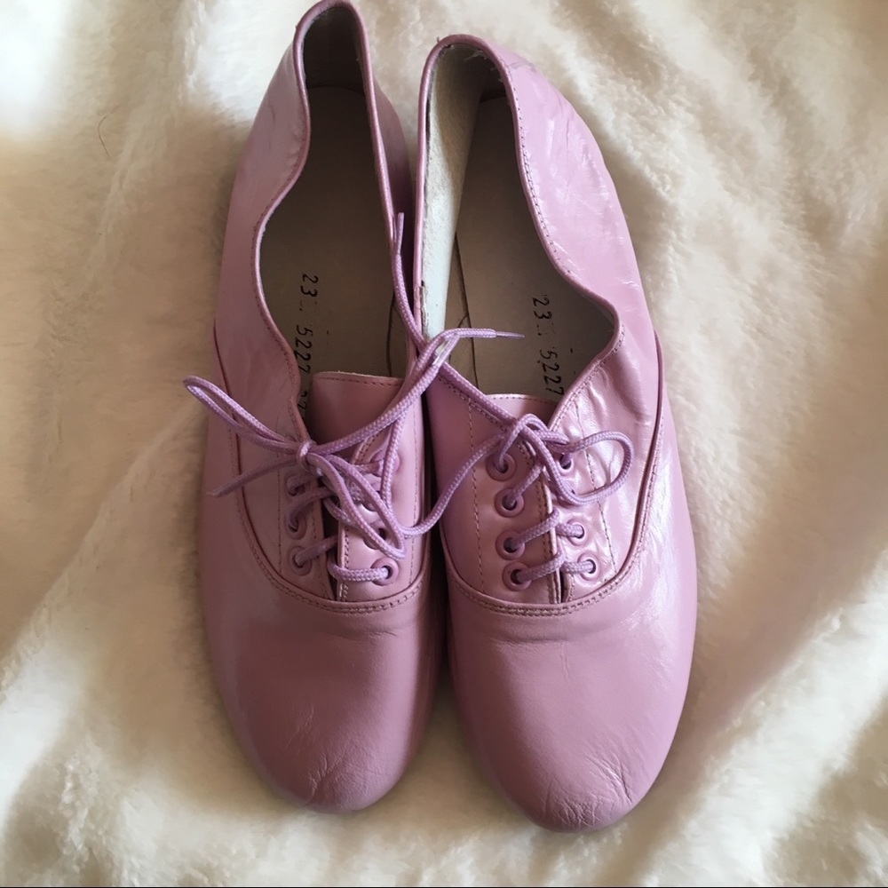 Handmade lavender leather Oxford shoes